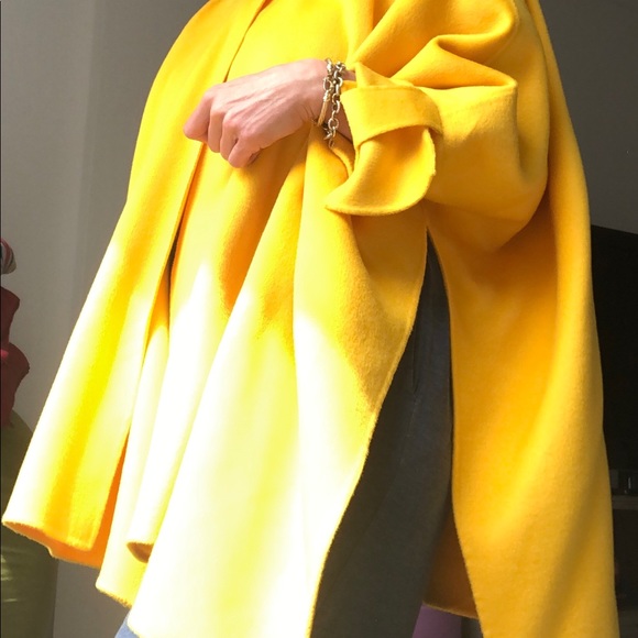 100% Wool Cape - Picture 3 of 7